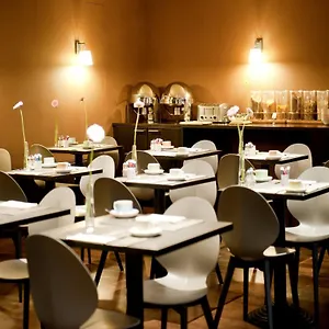 Otel New Charlemagne, Brüksel