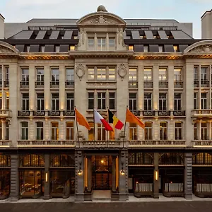 Corinthia Grand Astoria Hotel